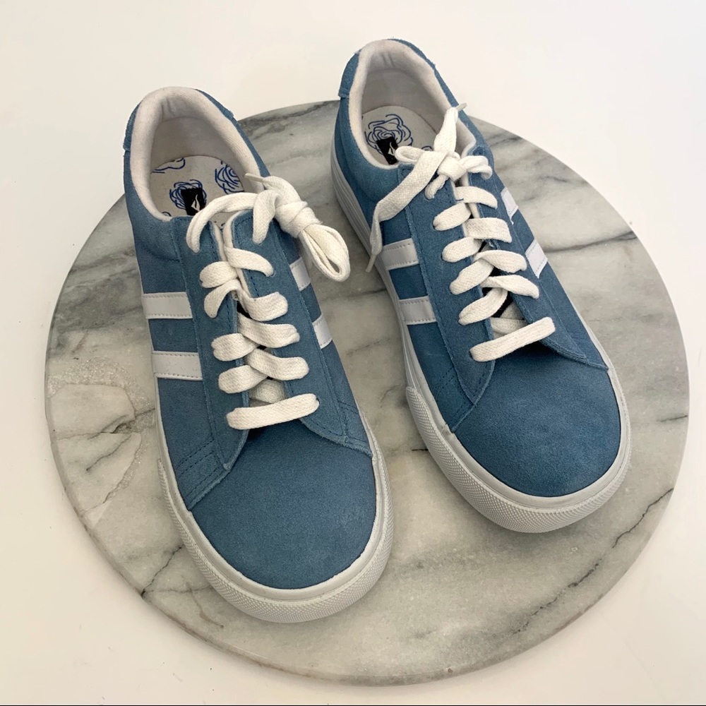 Vintage 90s platform blue sneakers